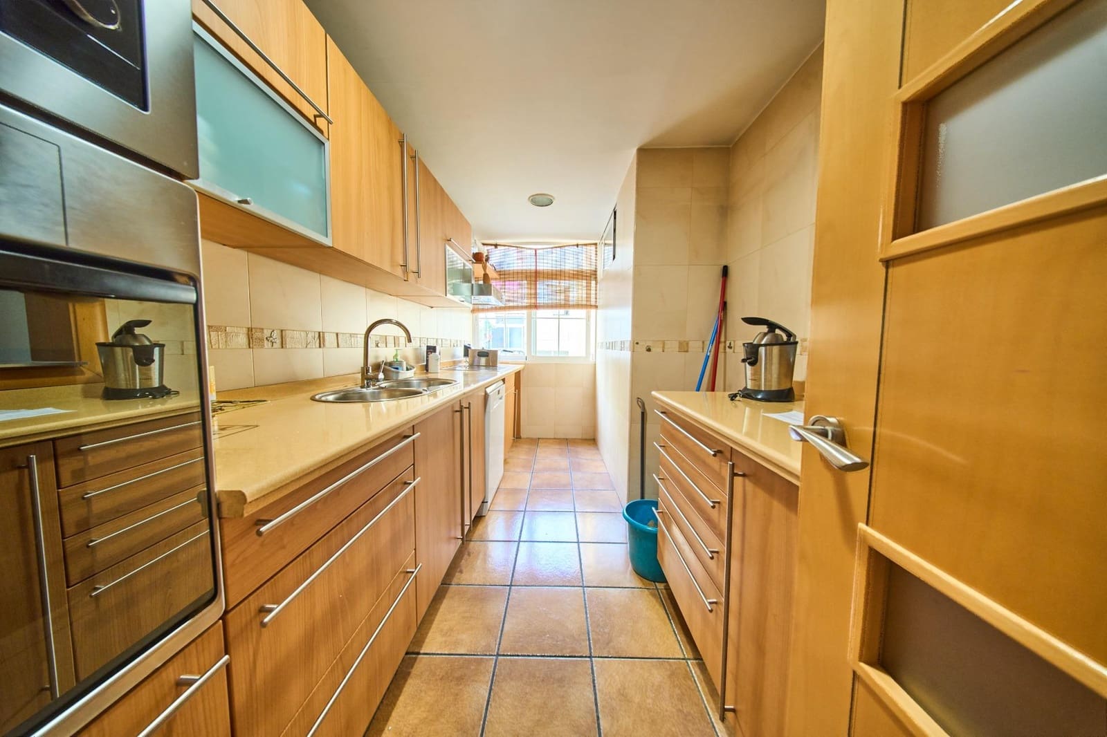 Piso de 3 habitaciones en Granada ciudad en alquiler - 250 € (Ref: 10115817)