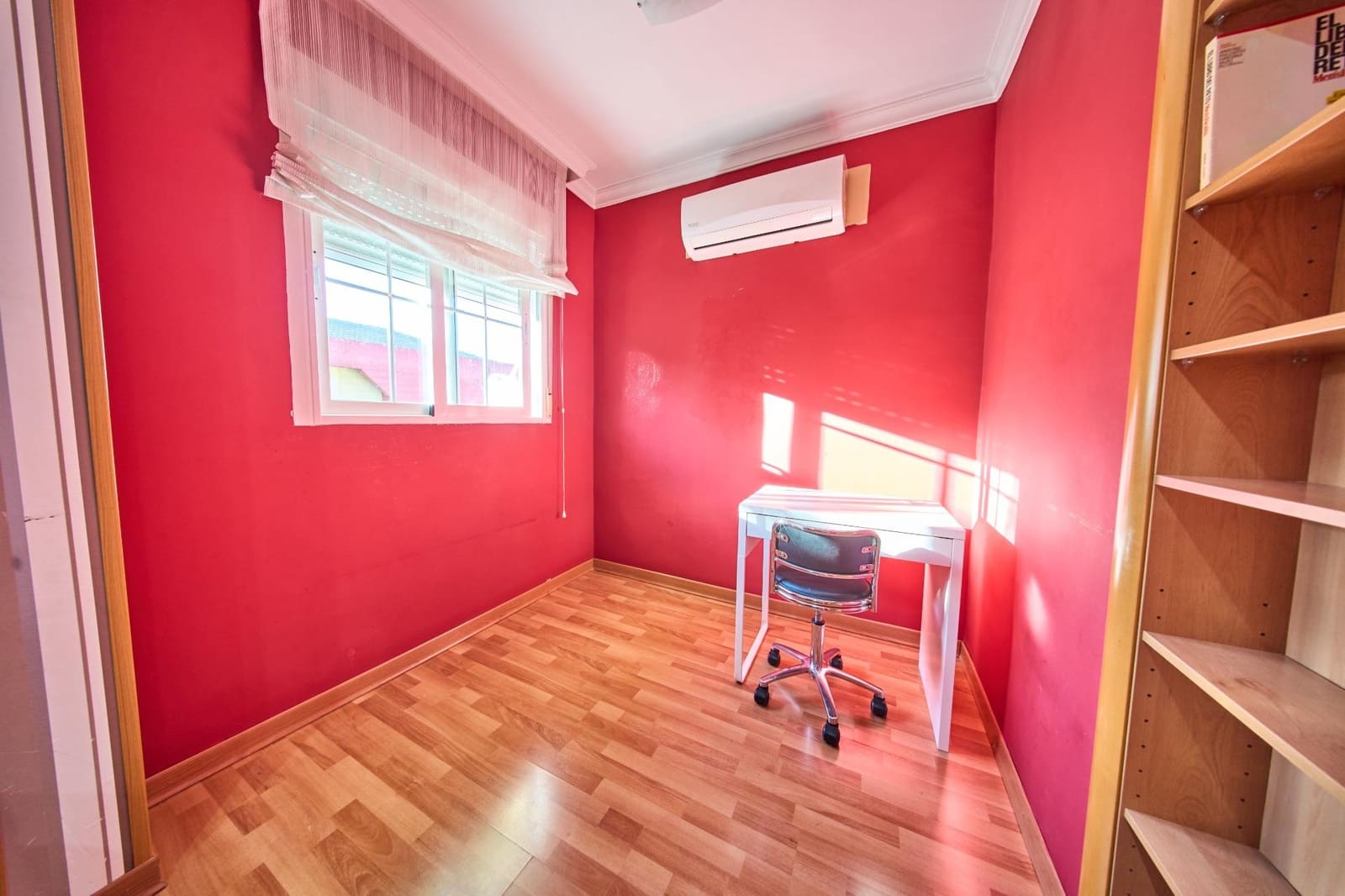 Piso de 3 habitaciones en Granada ciudad en alquiler - 250 € (Ref: 10115817)