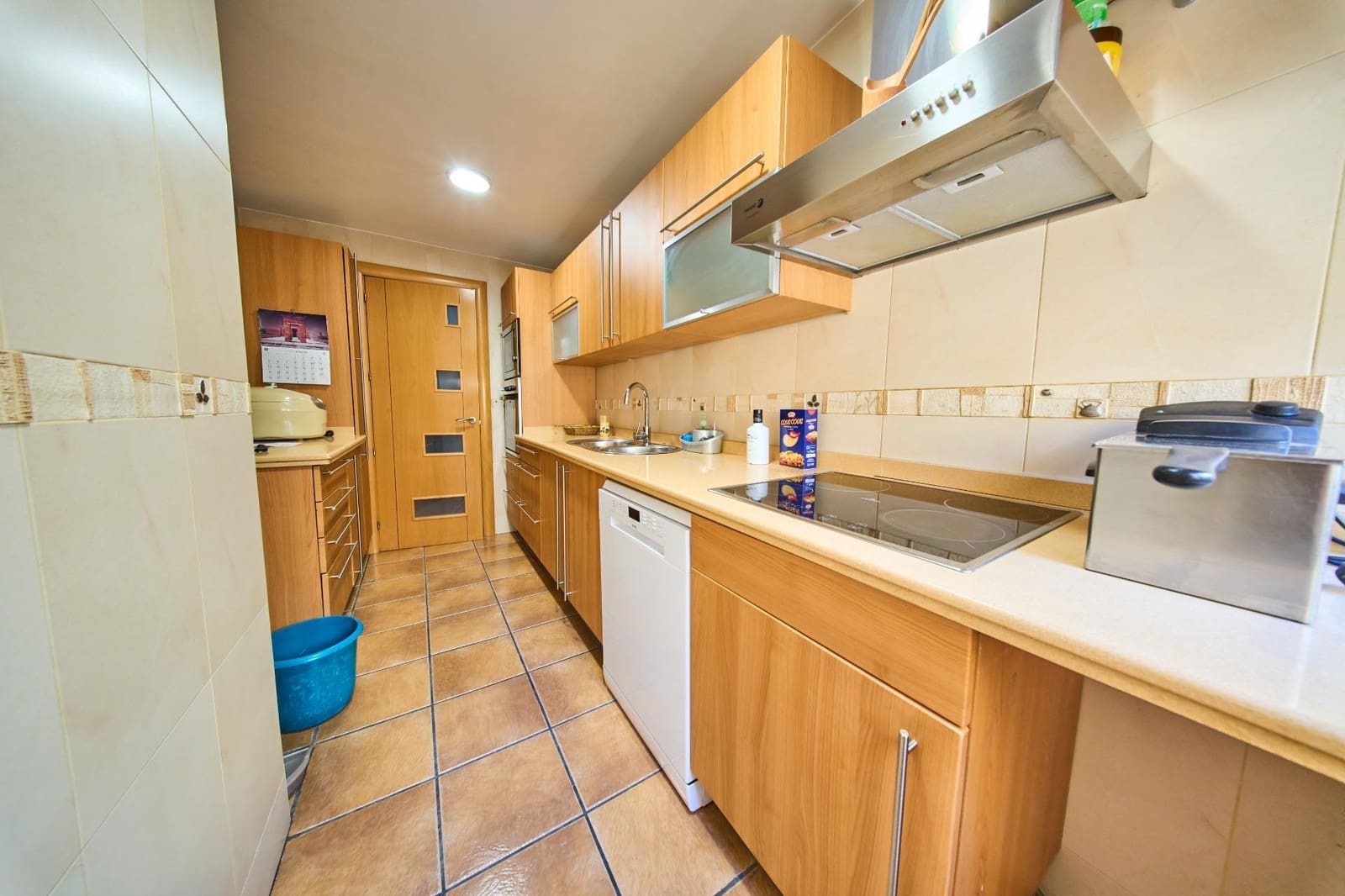 Piso de 3 habitaciones en Granada ciudad en alquiler - 250 € (Ref: 10115817)