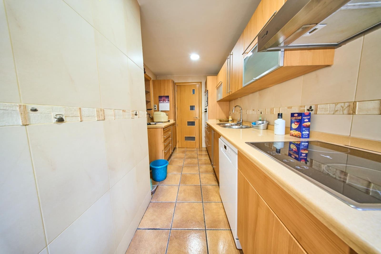 Piso de 3 habitaciones en Granada ciudad en alquiler - 250 € (Ref: 10115817)