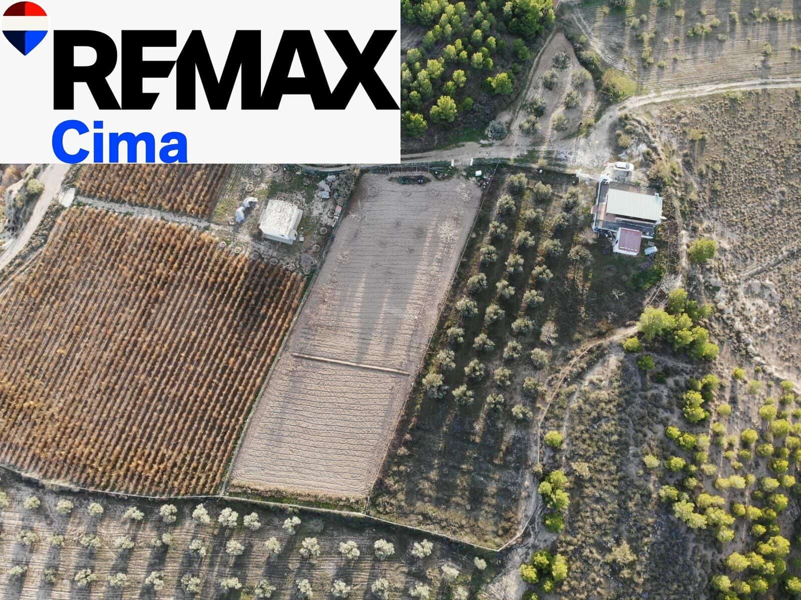 2 bedroom Finca/Country House for sale in Freila - € 51,000 (Ref: 10130106)