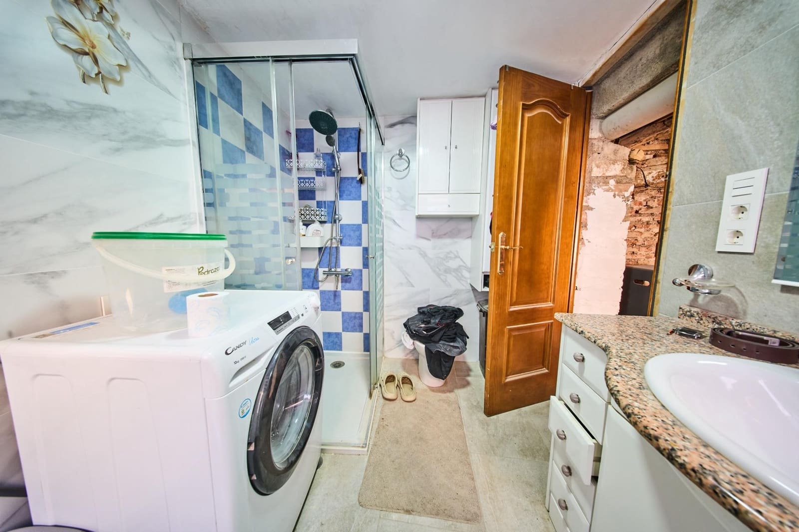4 bedroom Semi-detached Villa for sale in Las Gabias - € 149,900 (Ref: 10130110)