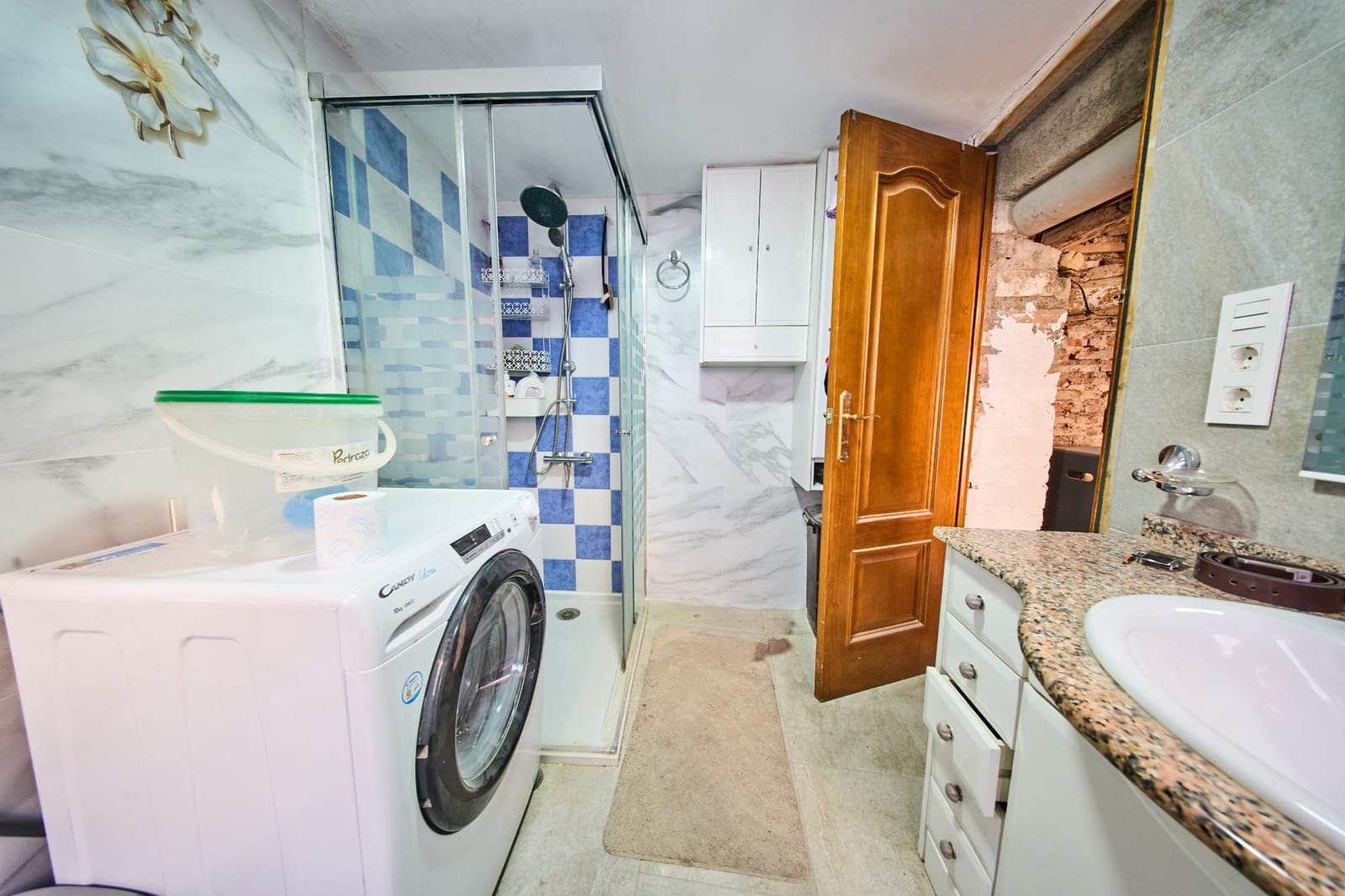 4 bedroom Semi-detached Villa for sale in Las Gabias - € 149,900 (Ref: 10130110)