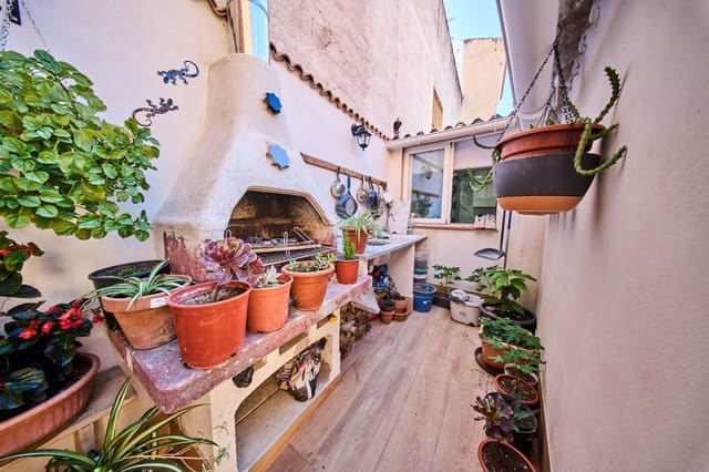 4 bedroom Semi-detached Villa for sale in Gabia Grande, Las Gabias - € 149,900 (Ref: 10130110)