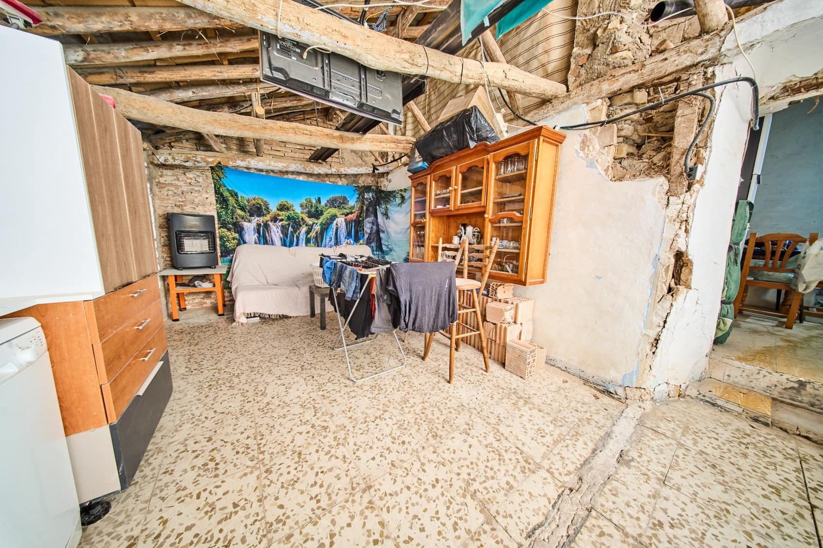 4 bedroom Semi-detached Villa for sale in Las Gabias - € 149,900 (Ref: 10130110)