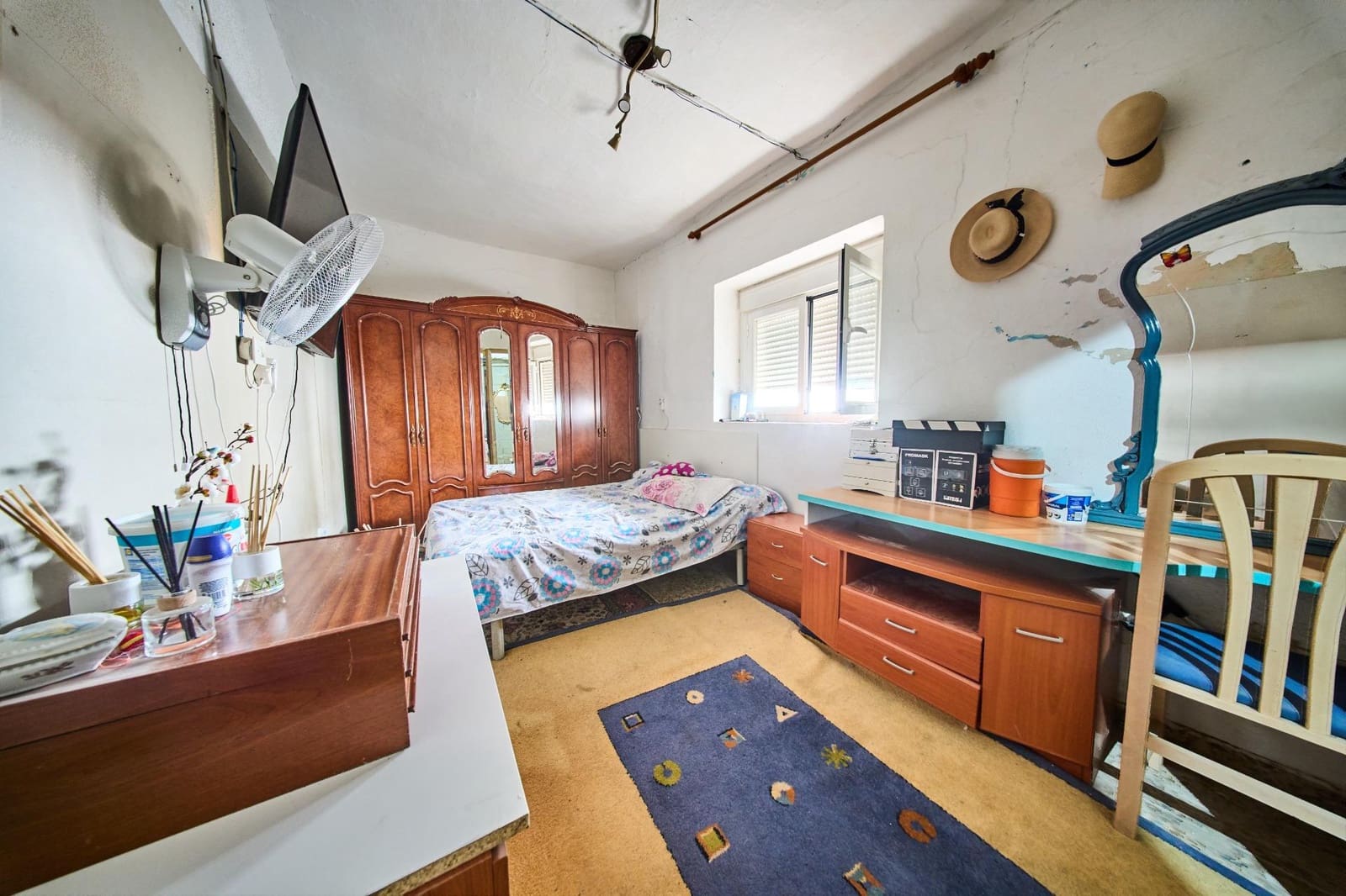 4 bedroom Semi-detached Villa for sale in Las Gabias - € 149,900 (Ref: 10130110)
