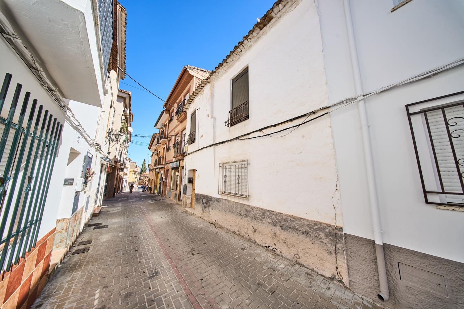 4 bedroom Semi-detached Villa for sale in Las Gabias - € 149,900 (Ref: 10130110)