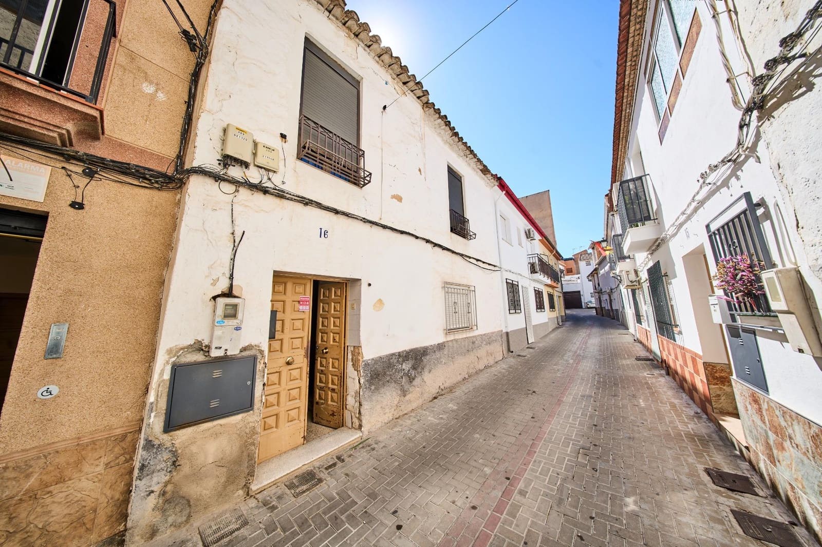 4 bedroom Semi-detached Villa for sale in Las Gabias - € 149,900 (Ref: 10130110)