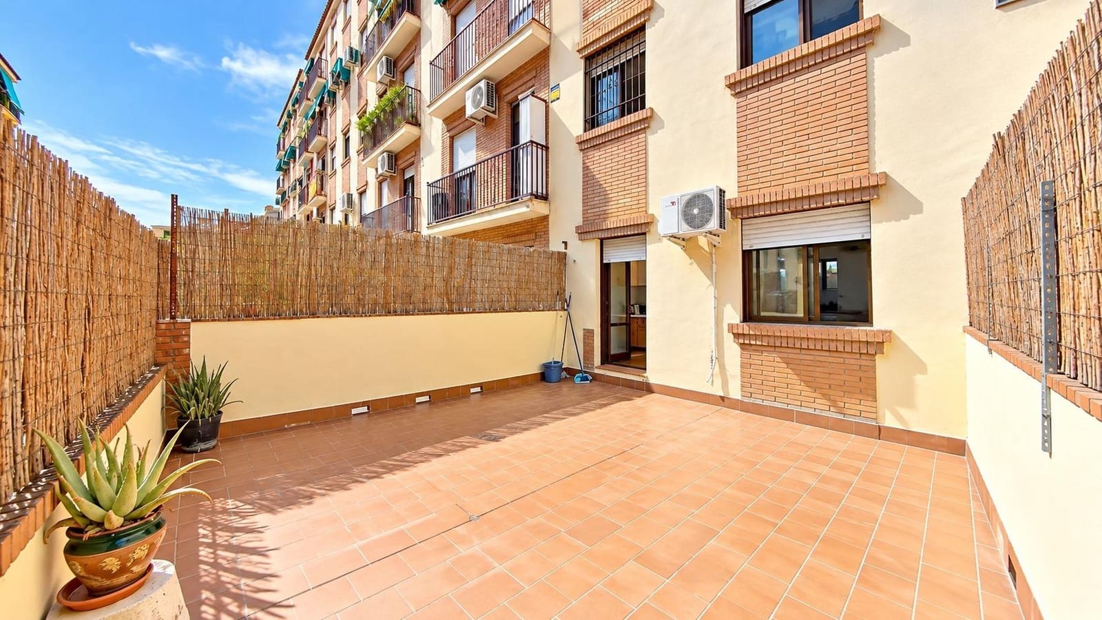 1 sovrum Lägenhet att hyra i Granada stad - 700 € (Ref: 10131816)