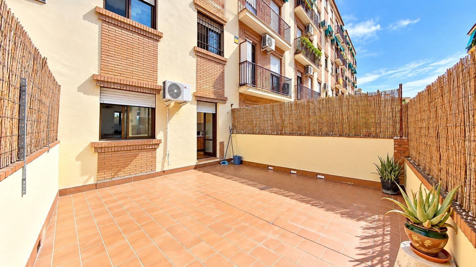 1 soverom Leilighet til leie i Granada by - € 700 (Ref: 10131817)