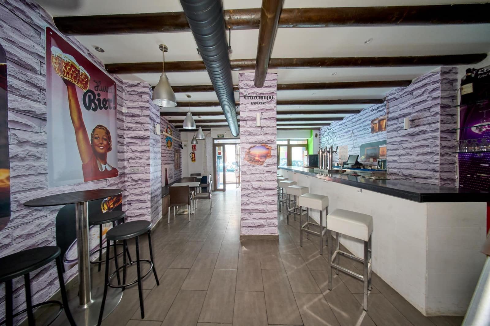 Kommersiell til salgs i Granada by - € 130 000 (Ref: 10142563)