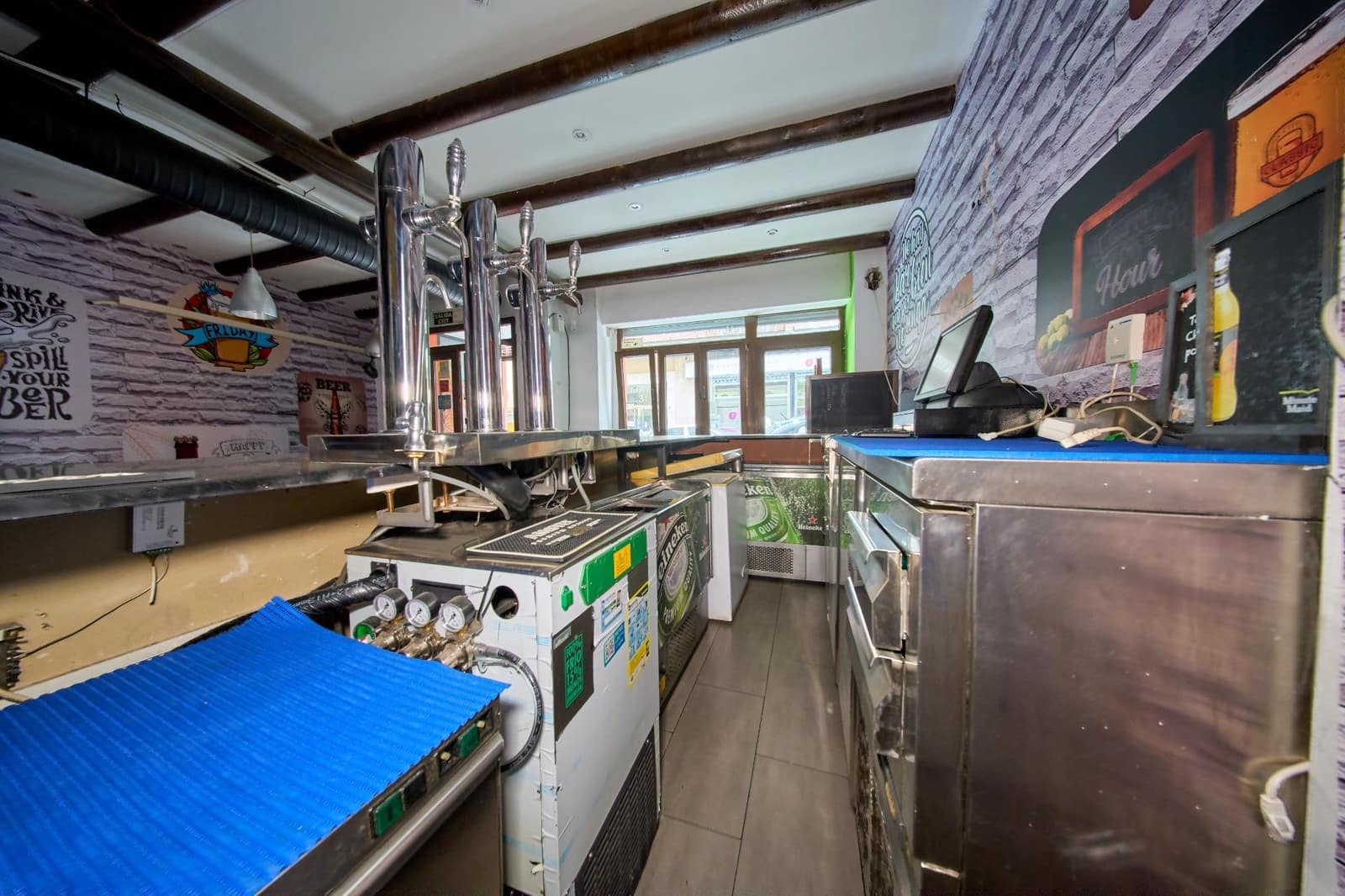 Kommersiell til salgs i Granada by - € 130 000 (Ref: 10142563)