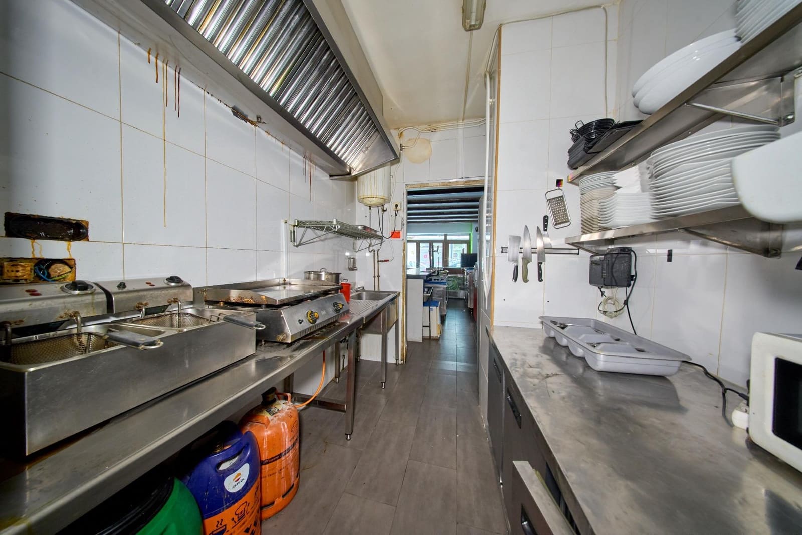 Kommersiell til salgs i Granada by - € 130 000 (Ref: 10142563)
