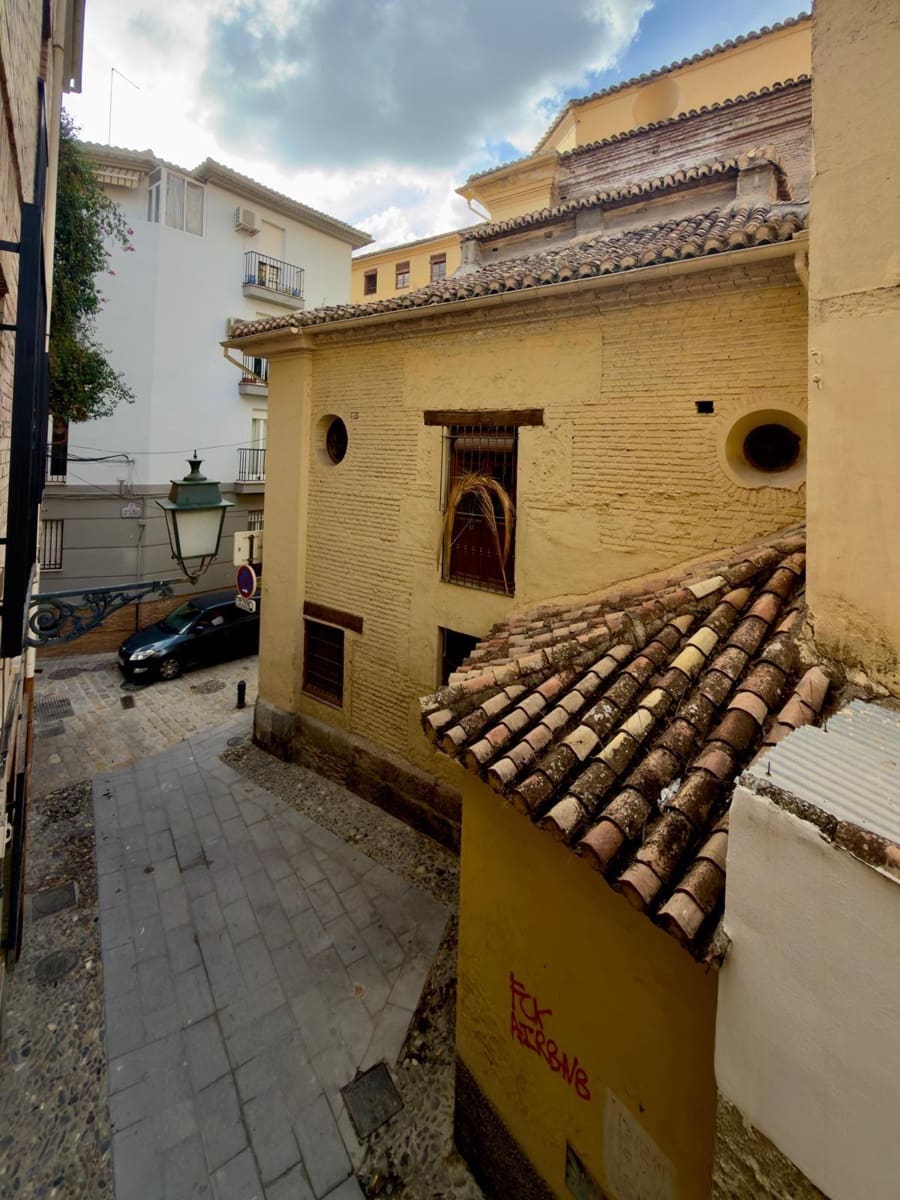 3 soverom Leilighet til leie i Granada by - € 900 (Ref: 10142564)