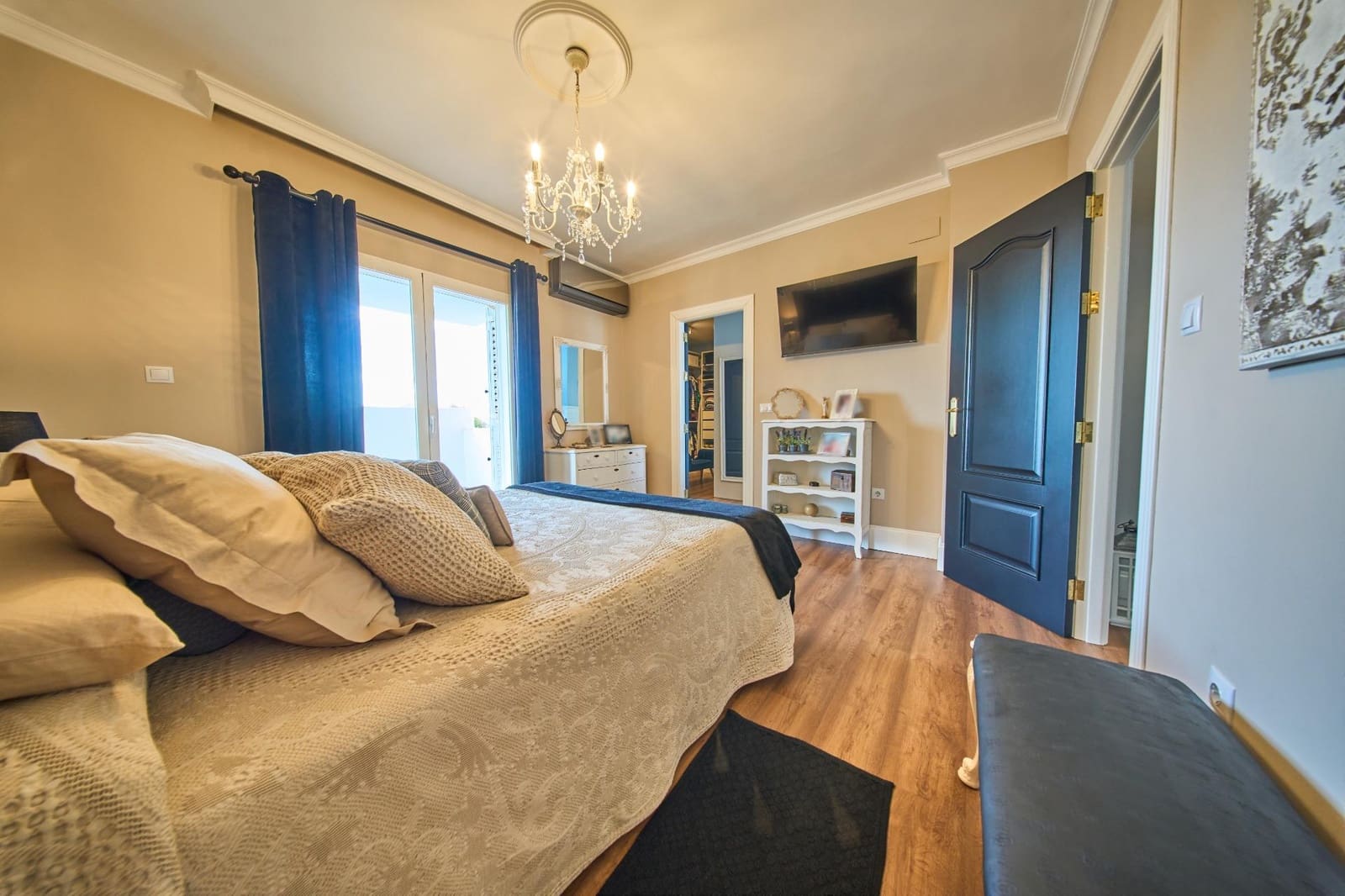 Chalet de 4 habitaciones en Atarfe en venta con piscina garaje - 550.000 € (Ref: 10155447)