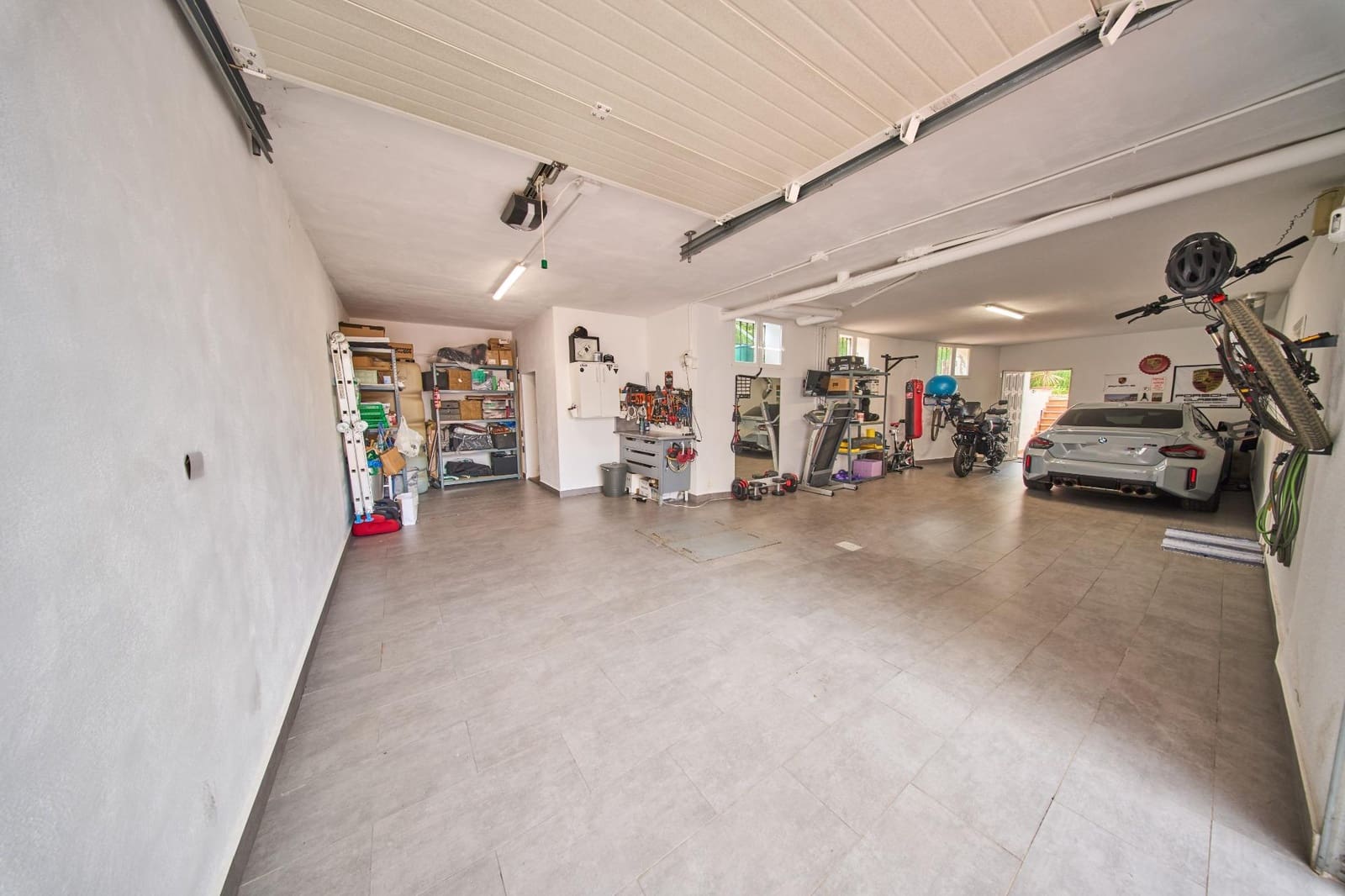 Chalet de 4 habitaciones en Atarfe en venta con piscina garaje - 550.000 € (Ref: 10155447)
