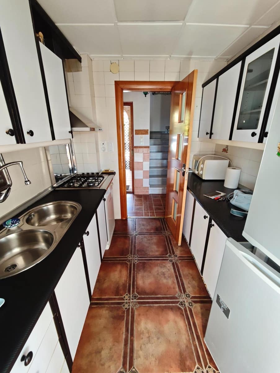 3 bedroom Semi-detached Villa for rent in Alfacar - € 600 (Ref: 10155449)