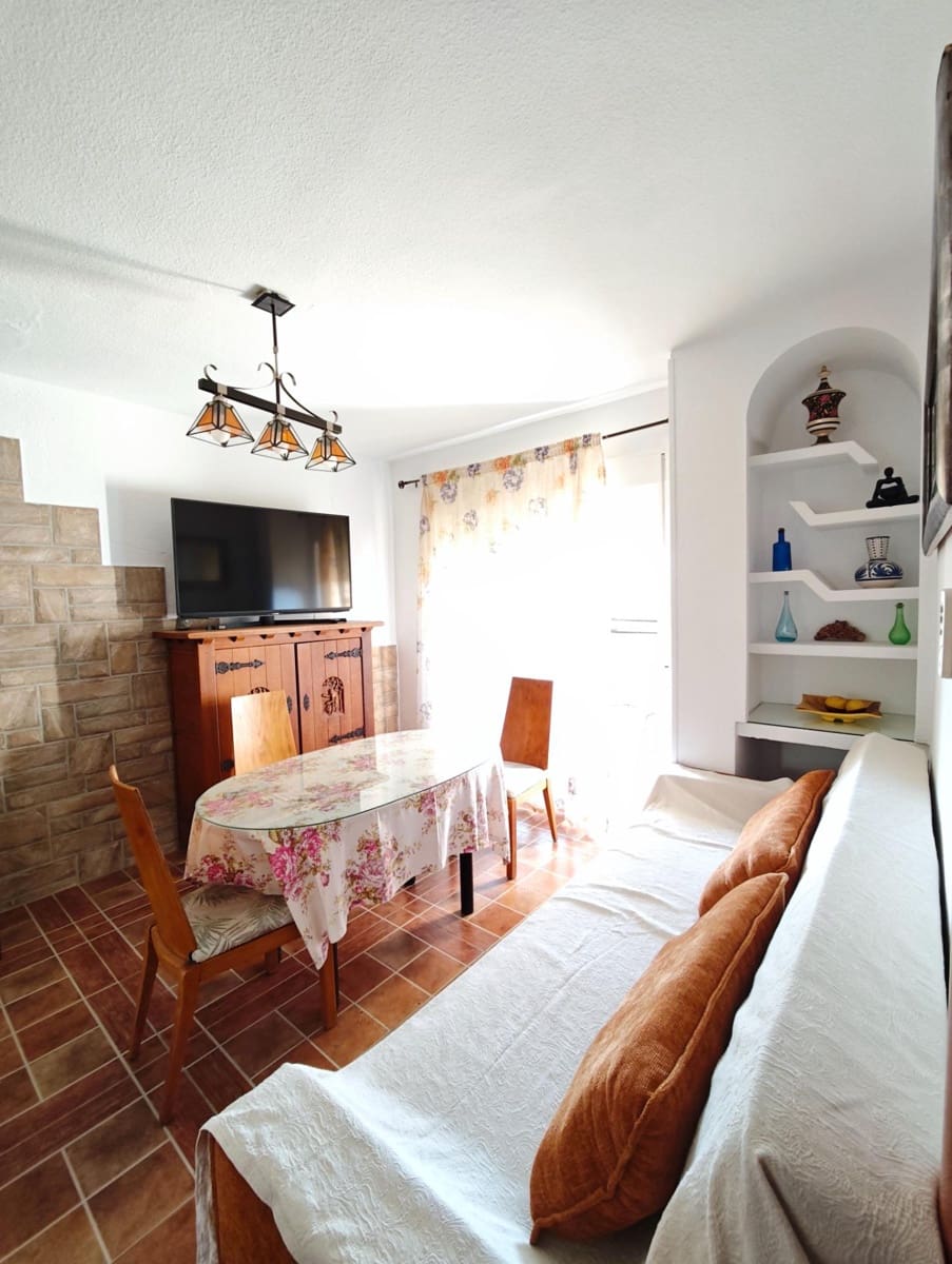 3 bedroom Semi-detached Villa for rent in Alfacar - € 600 (Ref: 10155449)
