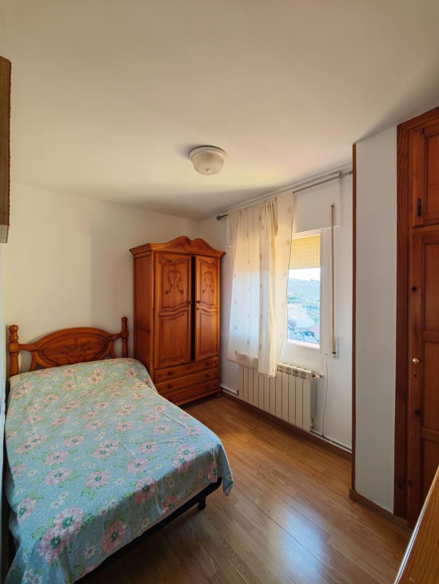 3 bedroom Semi-detached Villa for rent in Alfacar - € 600 (Ref: 10155449)