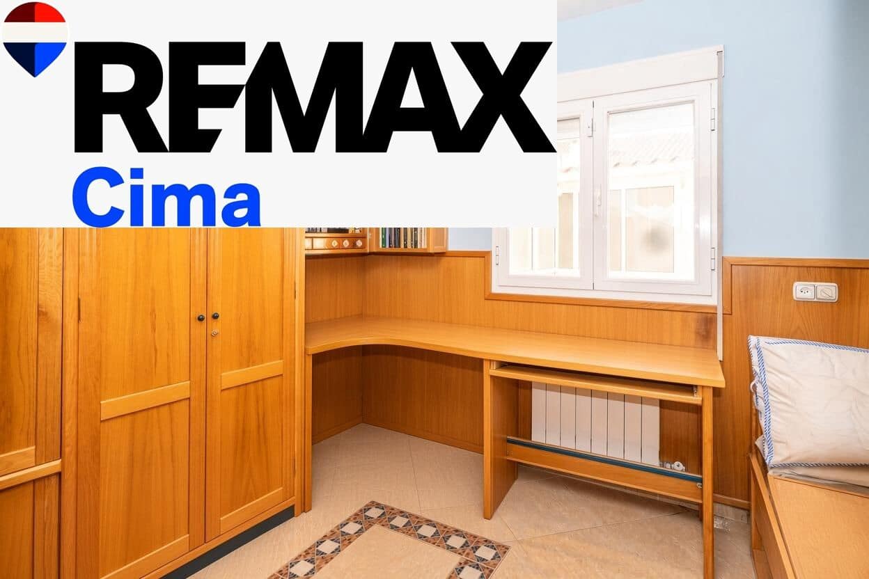5 bedroom Flat for sale in Baza with garage - € 180,000 (Ref: 10159887)