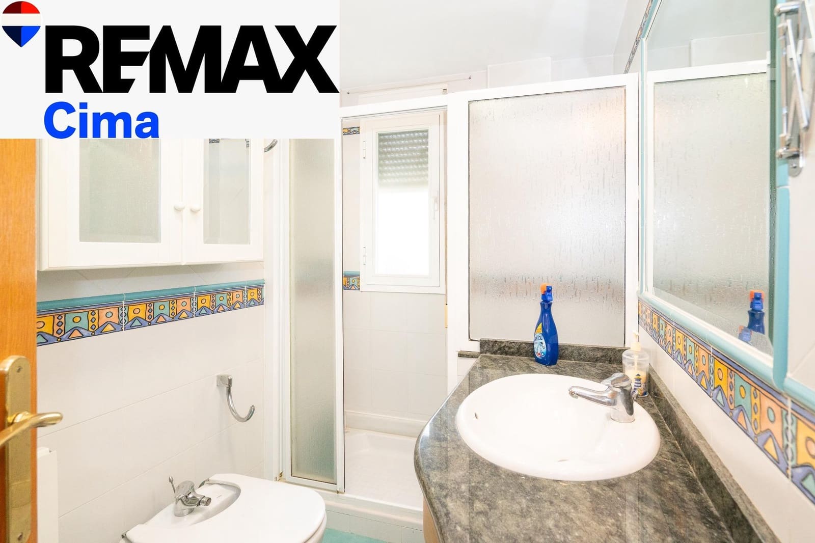5 bedroom Flat for sale in Baza with garage - € 180,000 (Ref: 10159887)