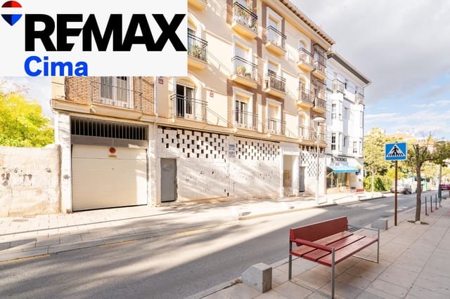 5 bedroom Flat for sale in Baza with garage - € 180,000 (Ref: 10159887)