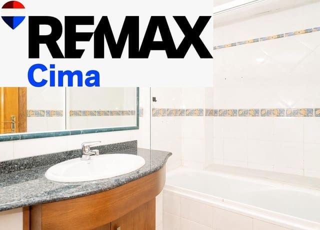 5 soveværelse Lejlighed til salg i Baza med garage - € 180.000 (Ref: 10159887)