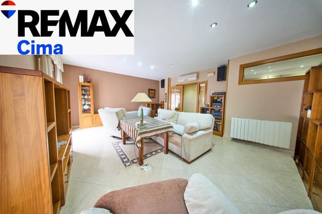 5 Zimmer Wohnung zu verkaufen in Baza mit Garage - 180.000 € (Ref: 10159887)