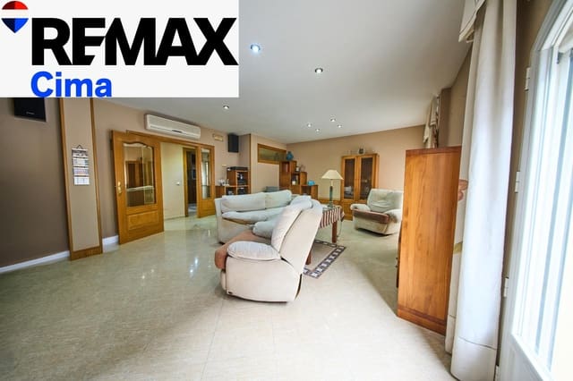 5 Zimmer Wohnung zu verkaufen in Baza mit Garage - 180.000 € (Ref: 10159887)