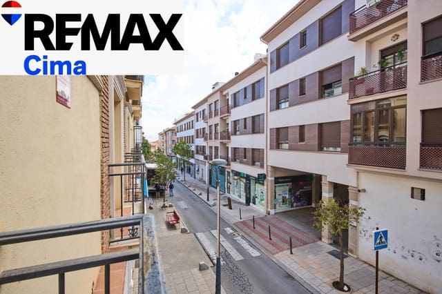 5 Zimmer Wohnung zu verkaufen in Baza mit Garage - 180.000 € (Ref: 10159887)