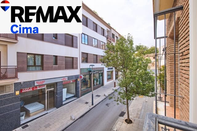 5 Zimmer Wohnung zu verkaufen in Baza mit Garage - 180.000 € (Ref: 10159887)