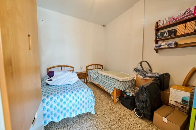 Erhverv til salg i Santa Fe - € 149.900 (Ref: 10159888)