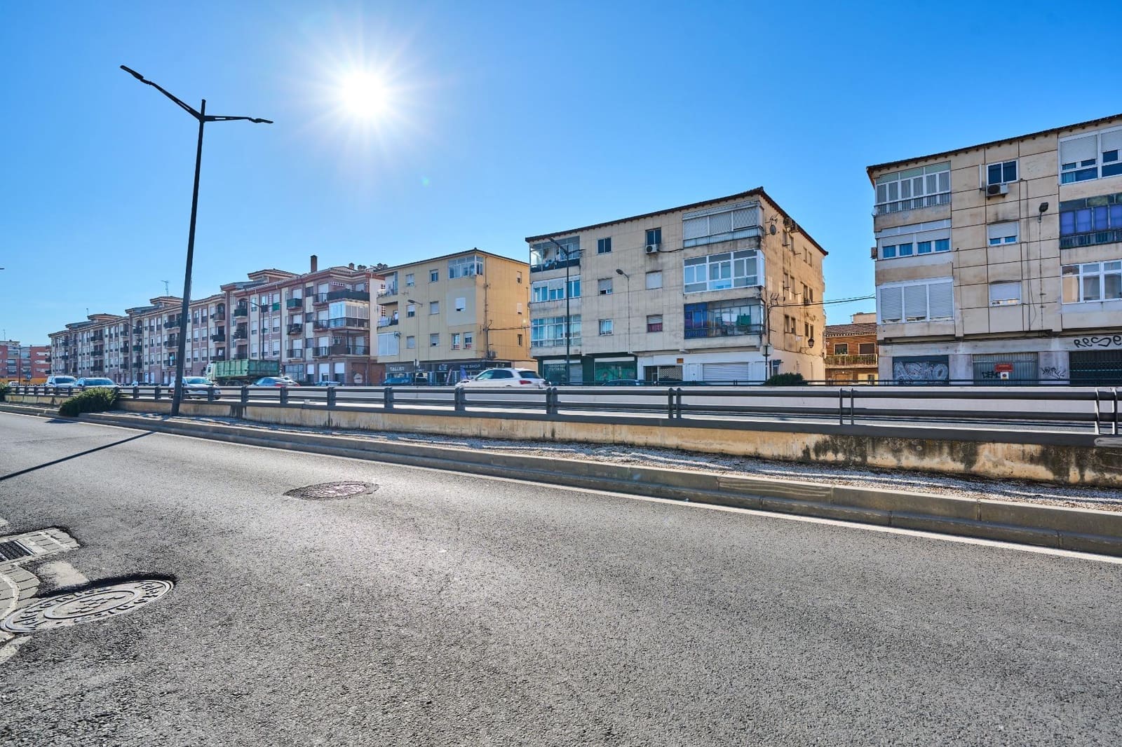 Erhverv til salg i Santa Fe - € 149.900 (Ref: 10159888)