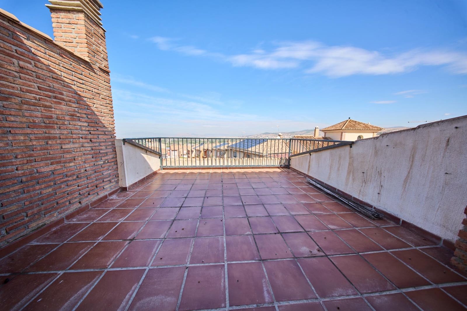 4 slaapkamer Rijtjeshuis te koop in Cajar met garage - € 319.900 (Ref: 10159890)