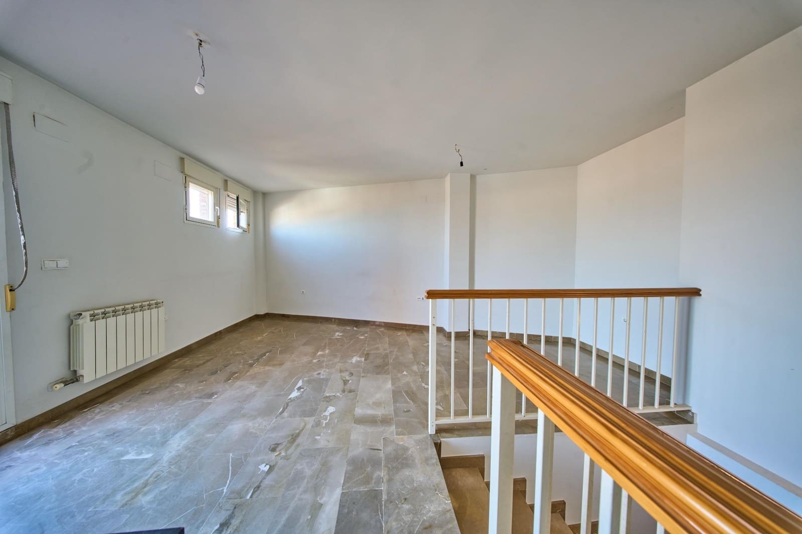 4 slaapkamer Rijtjeshuis te koop in Cajar met garage - € 319.900 (Ref: 10159890)