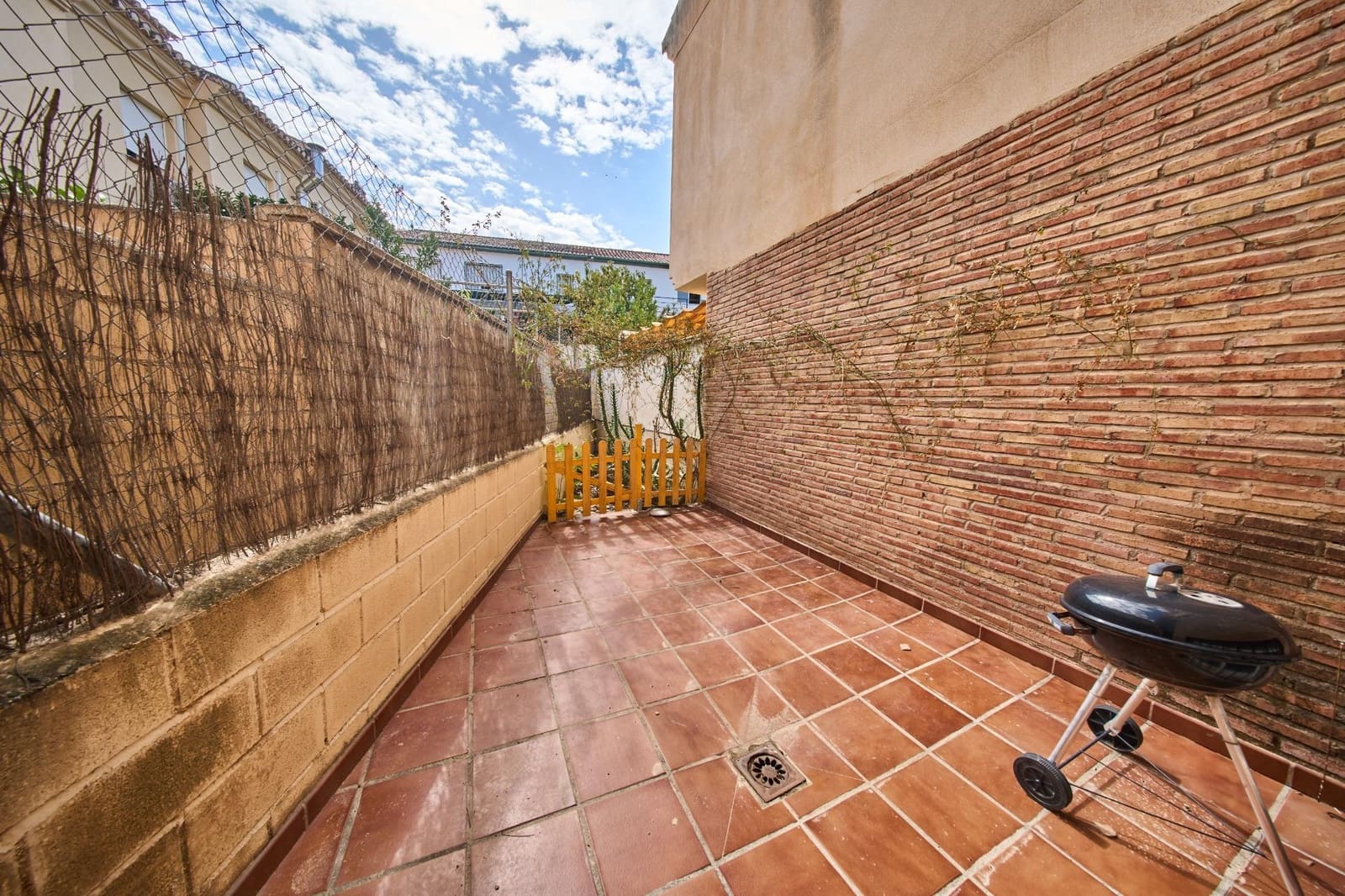 4 slaapkamer Rijtjeshuis te koop in Cajar met garage - € 319.900 (Ref: 10159890)