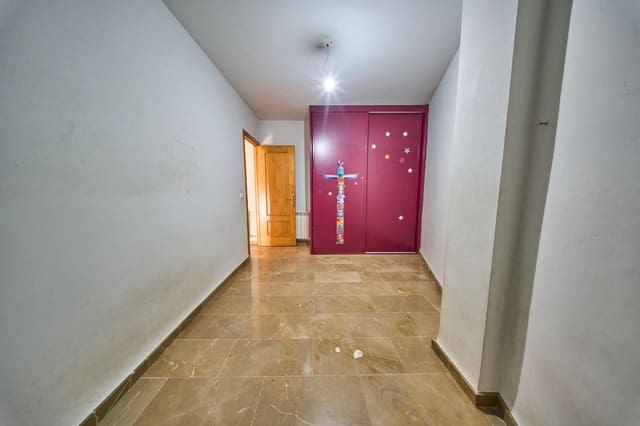 4 soveværelse Rækkehus til salg i Cájar med garage - € 319.900 (Ref: 10159890)