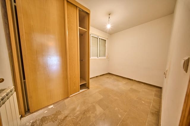 4 soveværelse Rækkehus til salg i Cájar med garage - € 319.900 (Ref: 10159890)