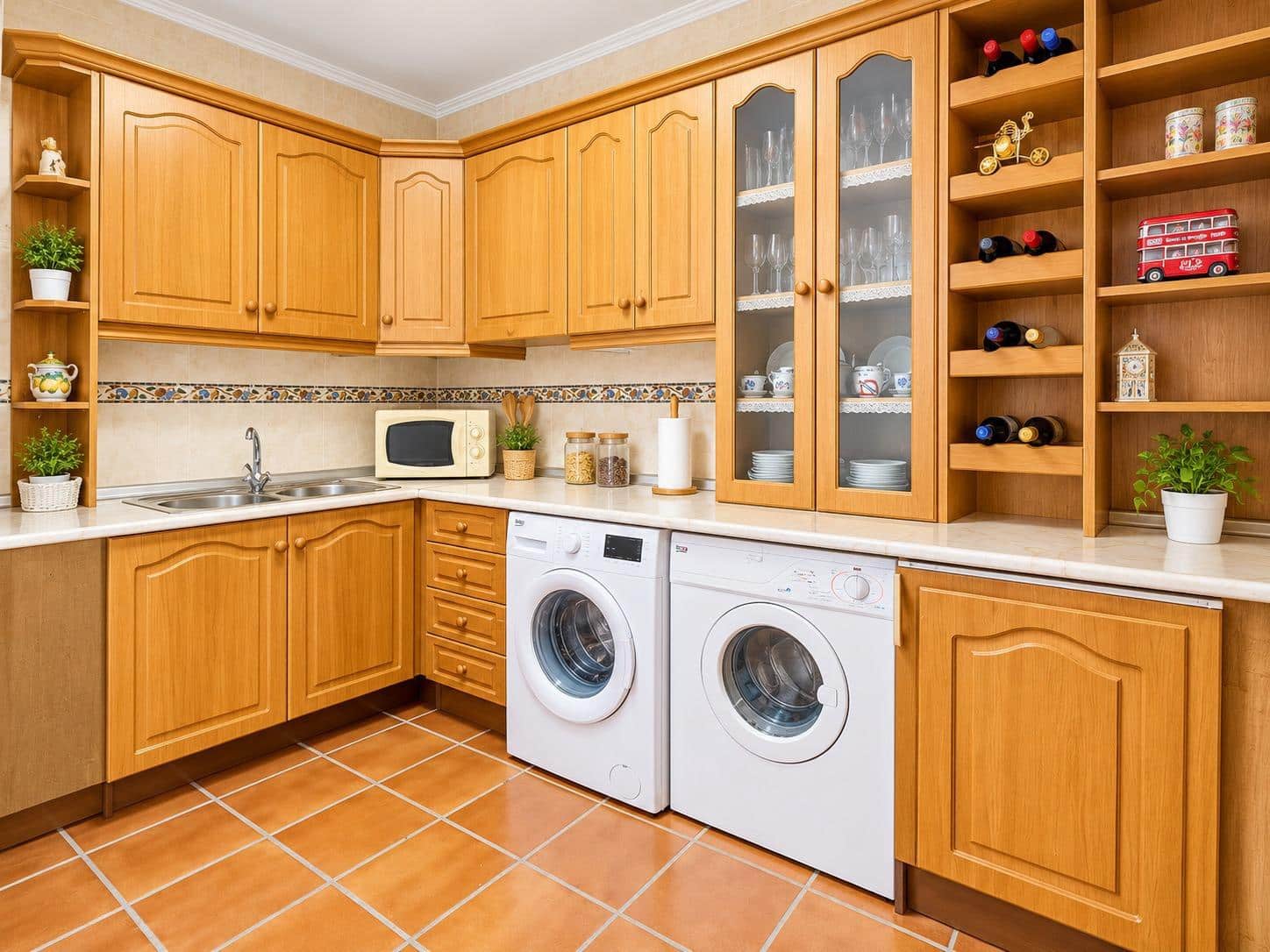 16 bedroom Hotel for sale in Guejar Sierra with garage - € 1,365,000 (Ref: 10162368)