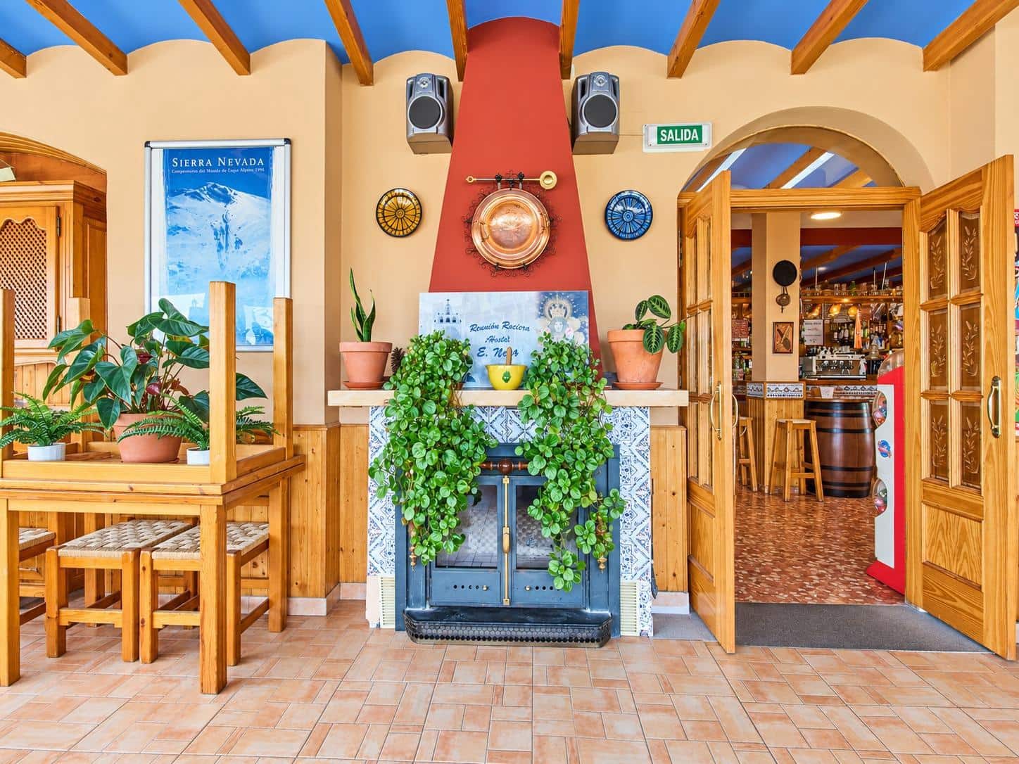 16 bedroom Hotel for sale in Guejar Sierra with garage - € 1,365,000 (Ref: 10162368)