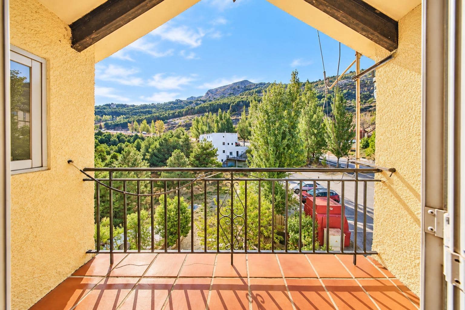 16 bedroom Hotel for sale in Guejar Sierra with garage - € 1,365,000 (Ref: 10162368)