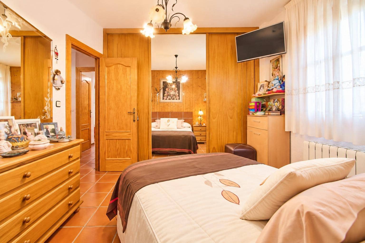 16 bedroom Hotel for sale in Guejar Sierra with garage - € 1,365,000 (Ref: 10162368)