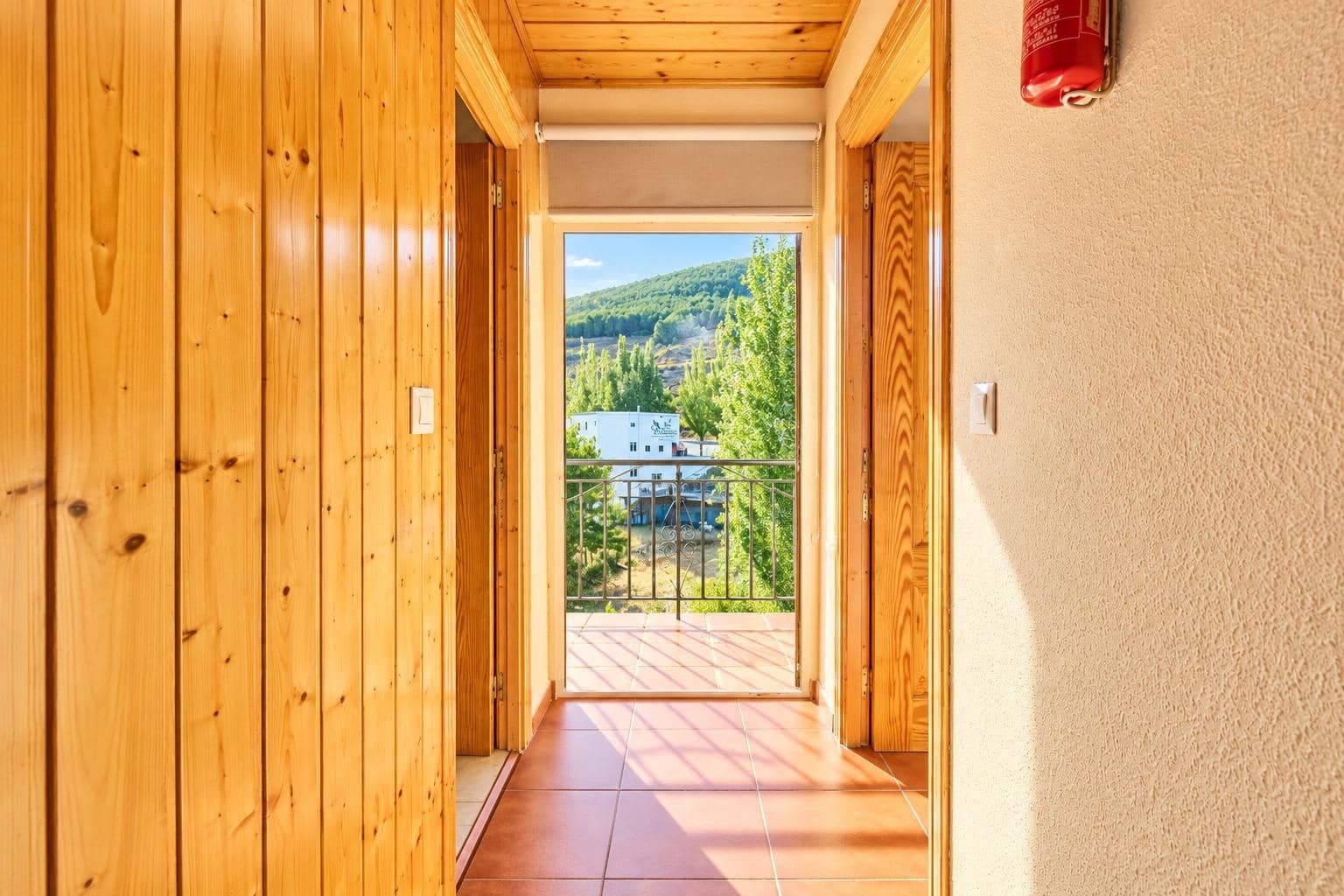 16 bedroom Hotel for sale in Guejar Sierra with garage - € 1,365,000 (Ref: 10162368)