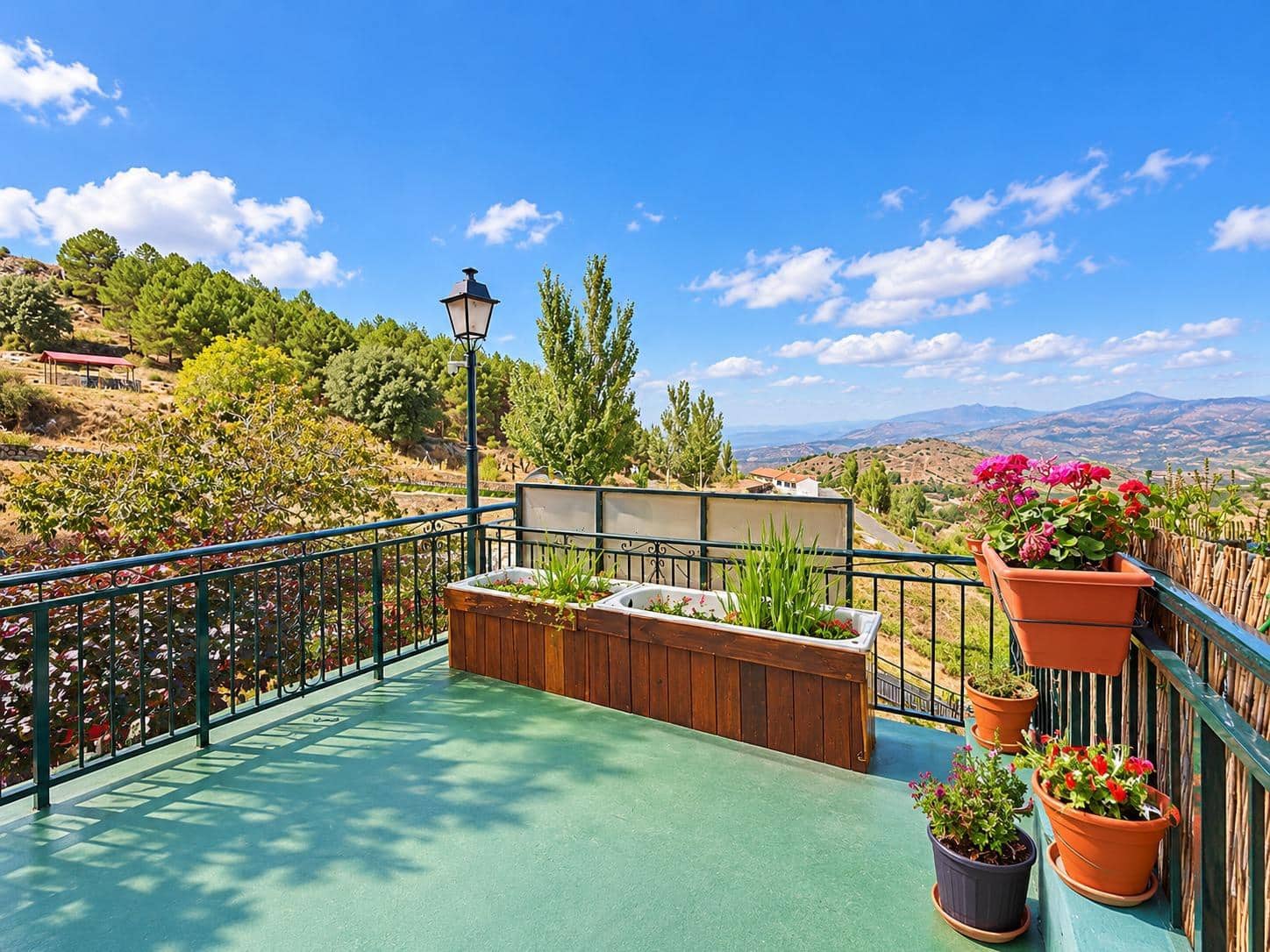 16 bedroom Hotel for sale in Guejar Sierra with garage - € 1,365,000 (Ref: 10162368)