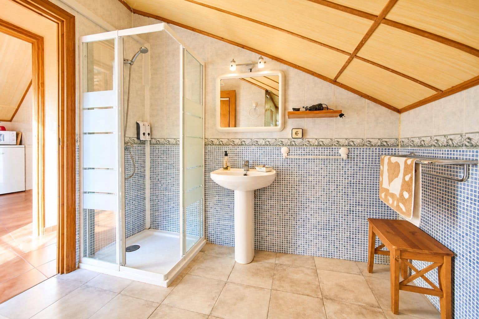 16 bedroom Hotel for sale in Guejar Sierra with garage - € 1,365,000 (Ref: 10162368)