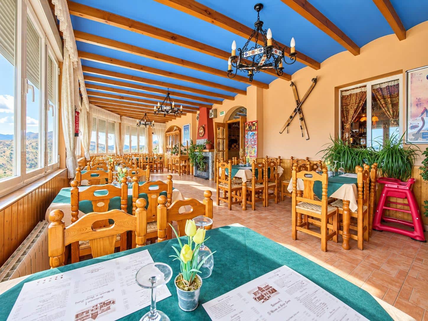 16 bedroom Hotel for sale in Guejar Sierra with garage - € 1,365,000 (Ref: 10162368)