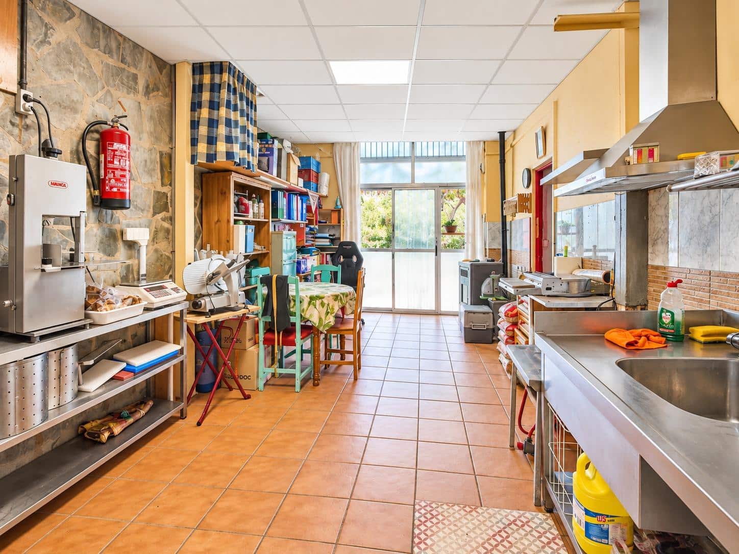 16 bedroom Hotel for sale in Guejar Sierra with garage - € 1,365,000 (Ref: 10162368)