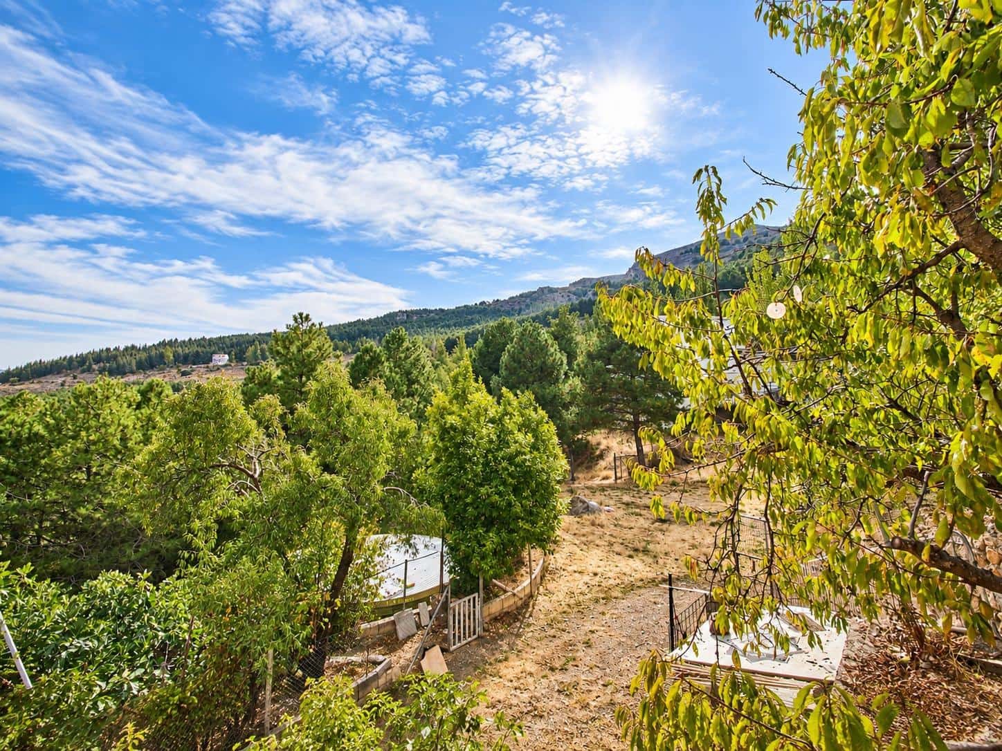 16 bedroom Hotel for sale in Guejar Sierra with garage - € 1,365,000 (Ref: 10162368)