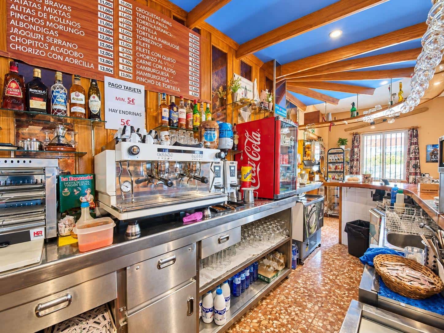 16 bedroom Hotel for sale in Guejar Sierra with garage - € 1,365,000 (Ref: 10162368)