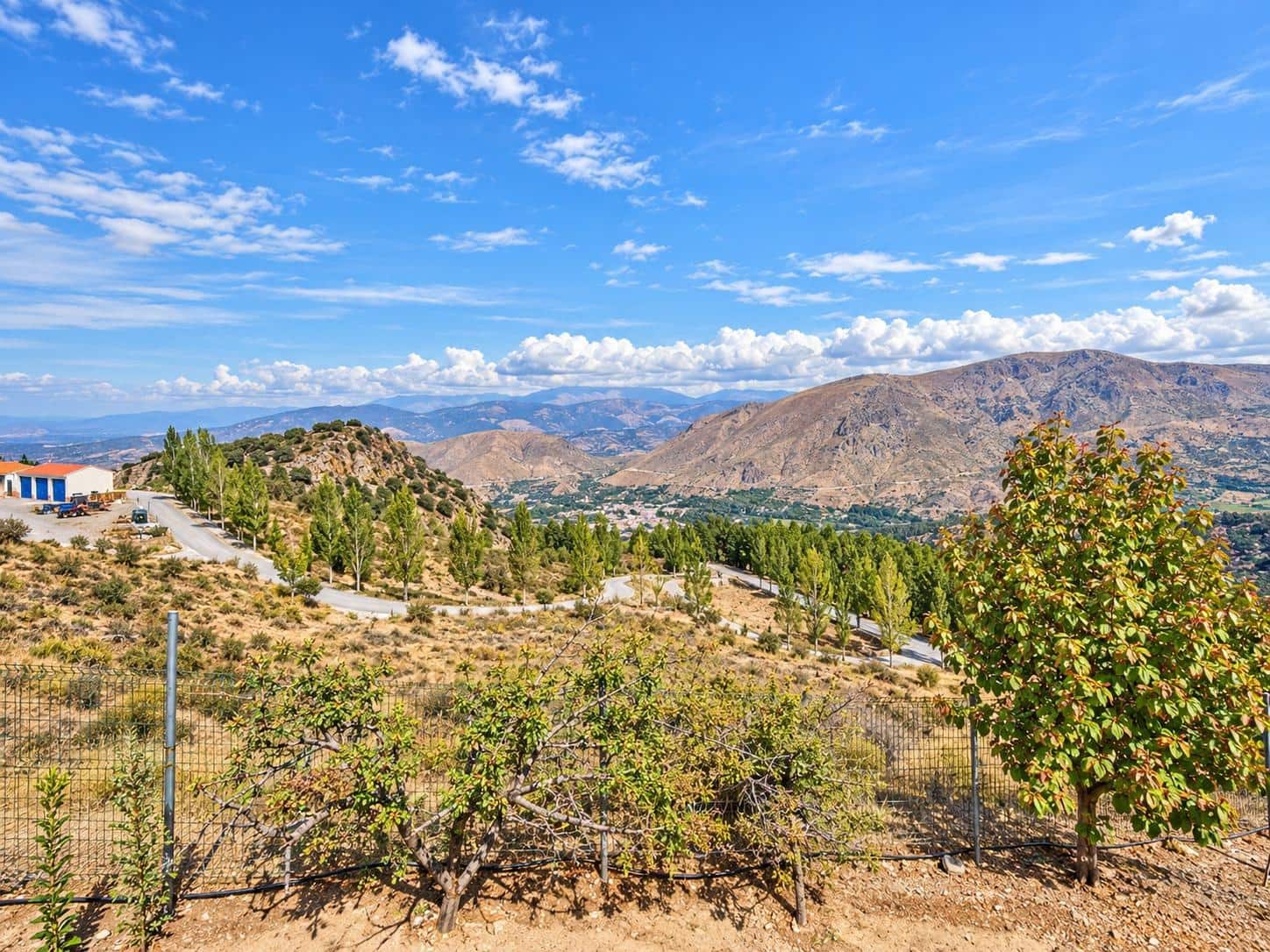 16 bedroom Hotel for sale in Guejar Sierra with garage - € 1,365,000 (Ref: 10162368)